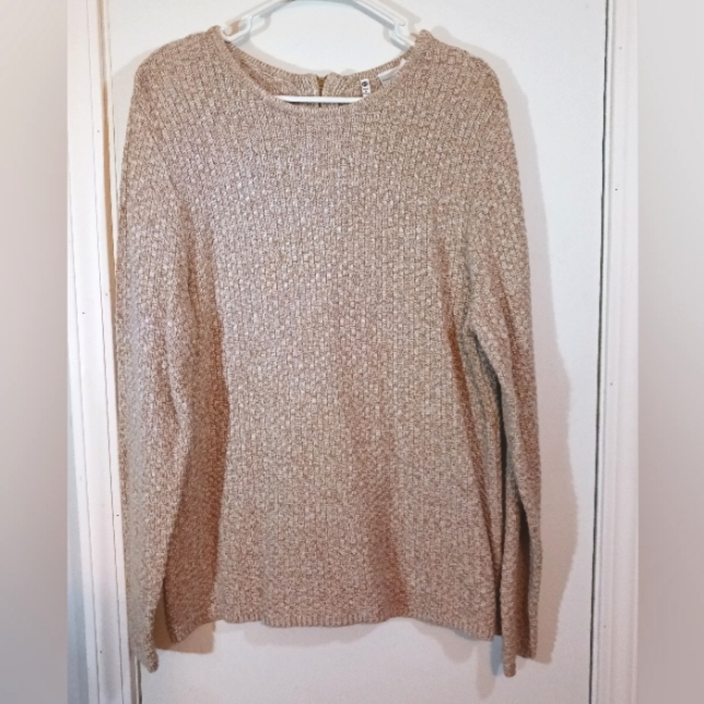 Leo & Nicole Beige Waffle Weave Back Zip Sweater